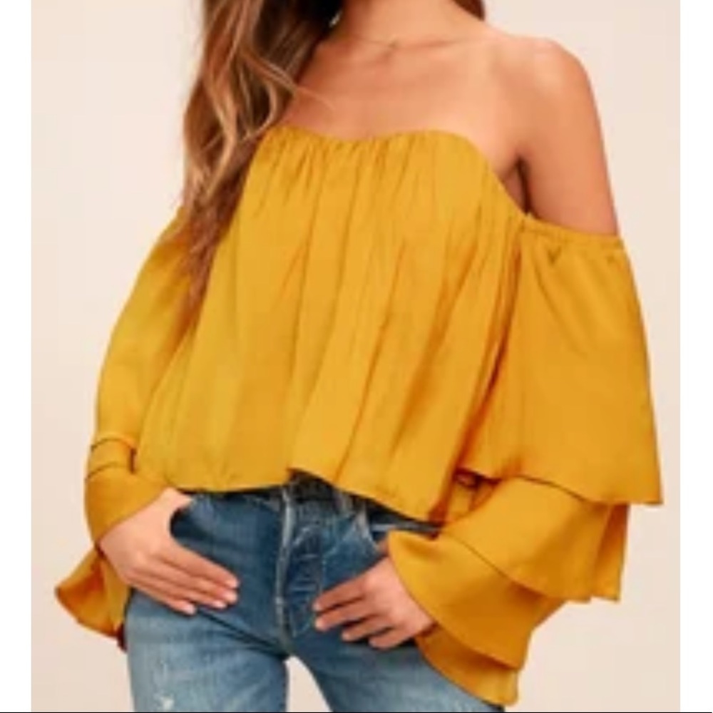 NWT Lulu’s Off The Shoulder Top